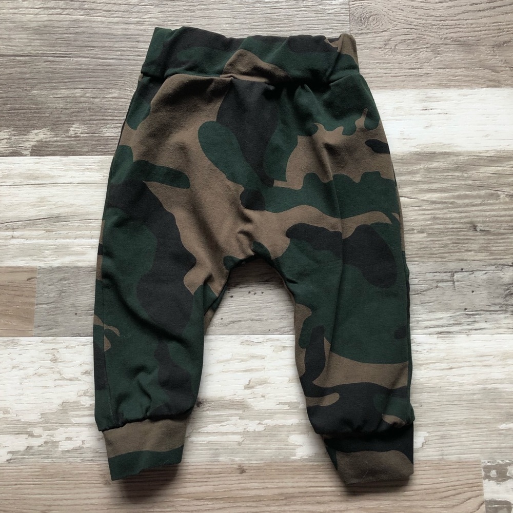 NWOT “Straight Outta Timeout” 2 Piece Infant Set - Picture 7 of 9